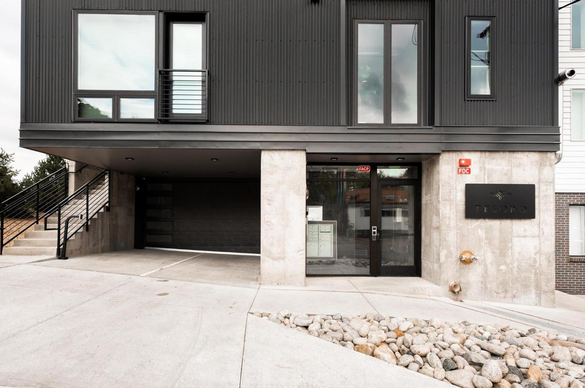 Villa Luxurious Escape - Walk To Empower Field - Tesoro DEN Exterior foto